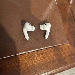 airpods pro gen 2 in perfect condition