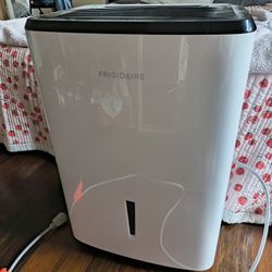 Dehumidifier Frigidaire 50 Pt Like New