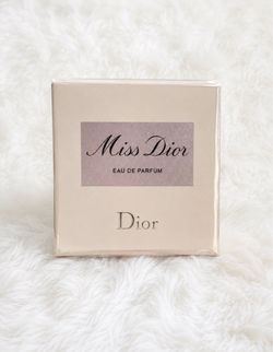 Dior perfume