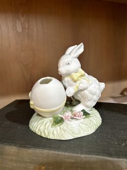 Vintage Porcelain Bunny And Egg Decor