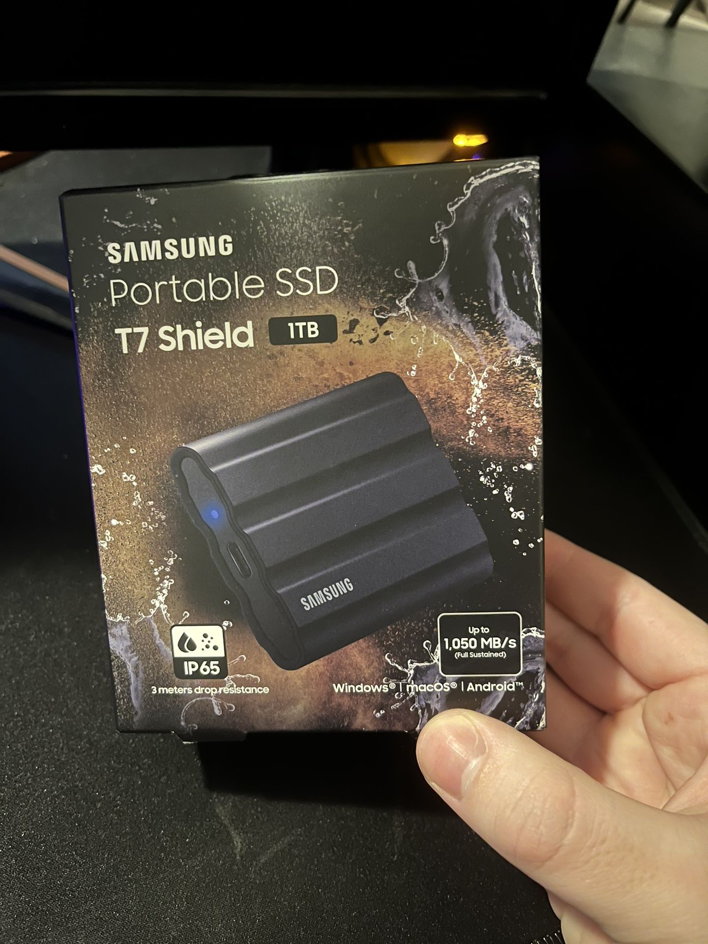 Samsung portable SSD T7 Shield