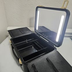Glo Tech Beauty Case With LED Mirror