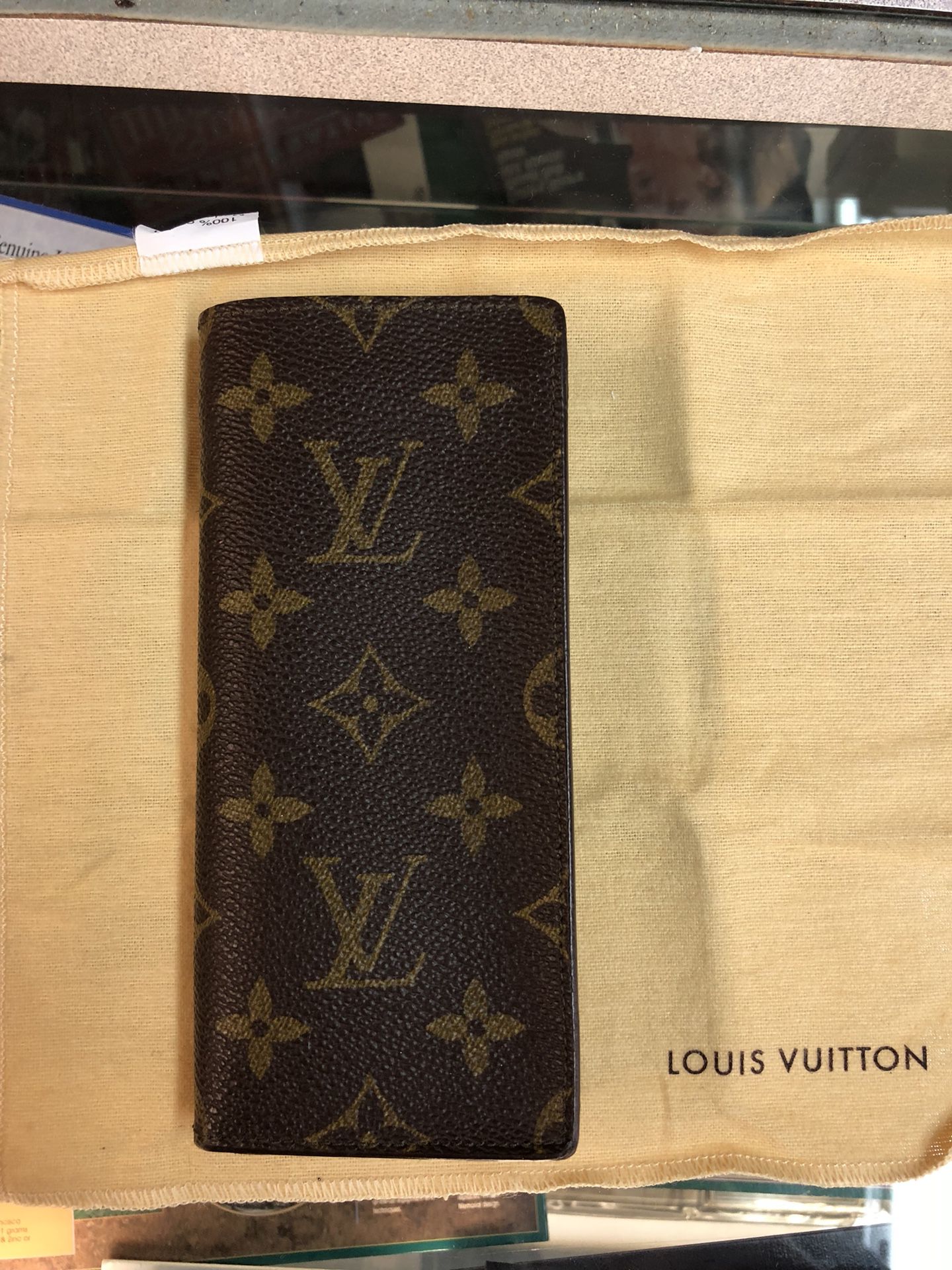 LOUIS VUITTON GLASSES CASE for Sale in Los Angeles, CA - OfferUp
