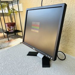 19” Dell Flatscreen Monitor
