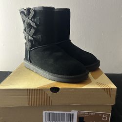 Koolaburra by UGG boots