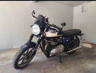2012 Triumph Bonneville SE