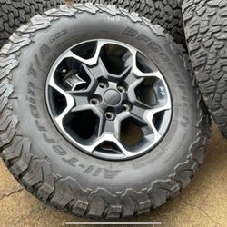 2023 Jeep Wrangler Rubicon 4Xe Wheels BFGoodrich KO2 LT285/70R17