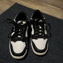 Nike Dunks 