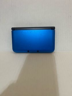 Blue Nintendo 3ds xl loaded with games