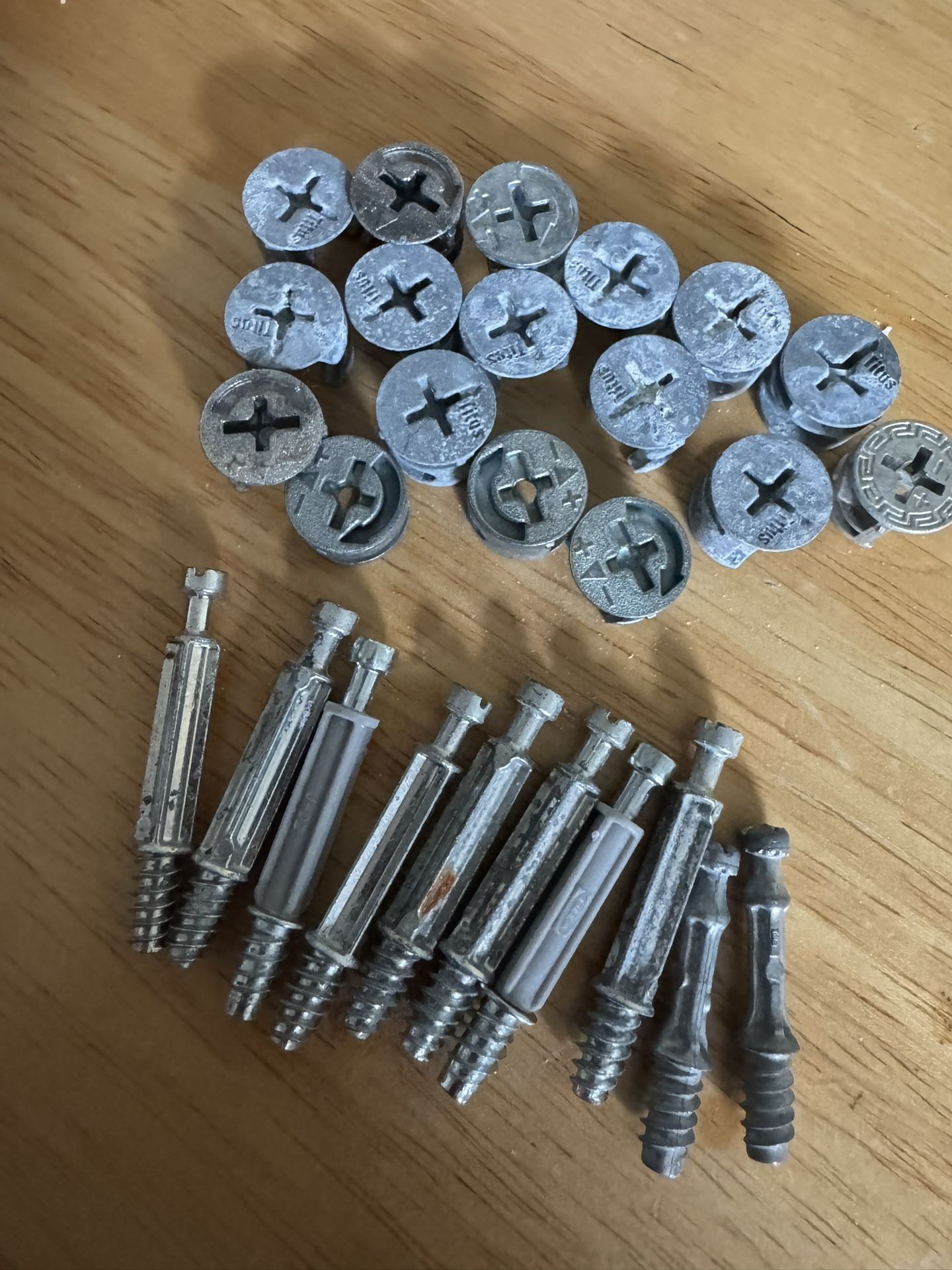 CAM LOCK and DOWEL SCREWS