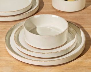 Dinnerware Set