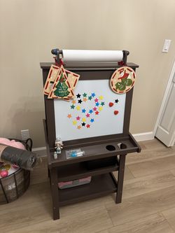 Kids Double-Sided Wooden Art Easel with Chalkboard & Whiteboard