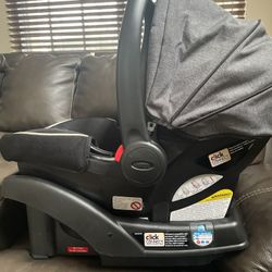 Graco Click Connect Car Seat 