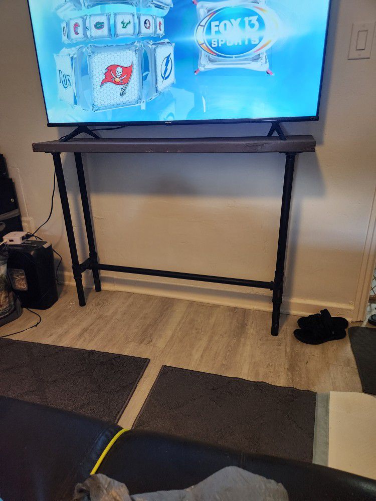 Entry/TV Table