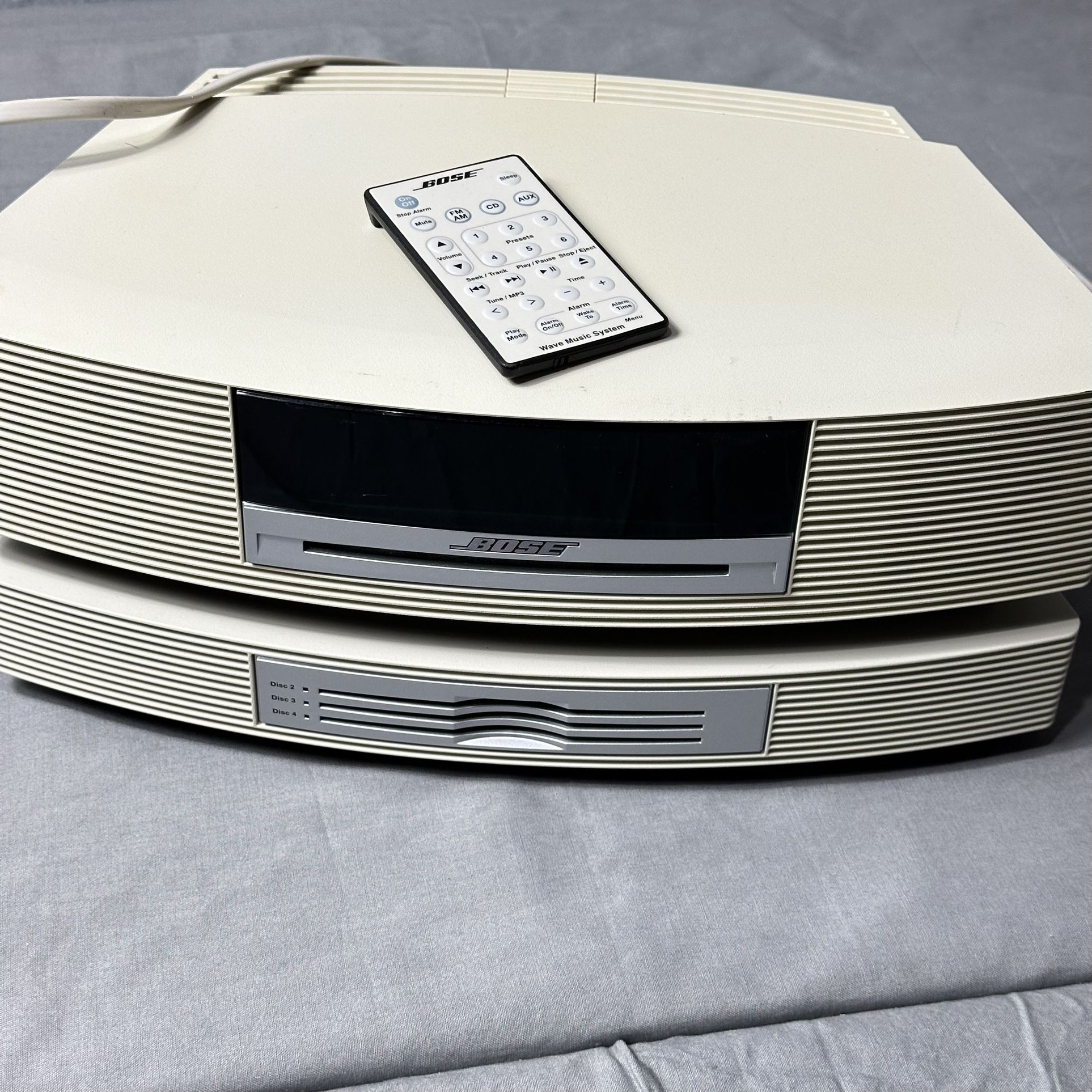 BOSE Wave Music System AWRCC2 CD Player Tuner