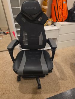 Gaming chair