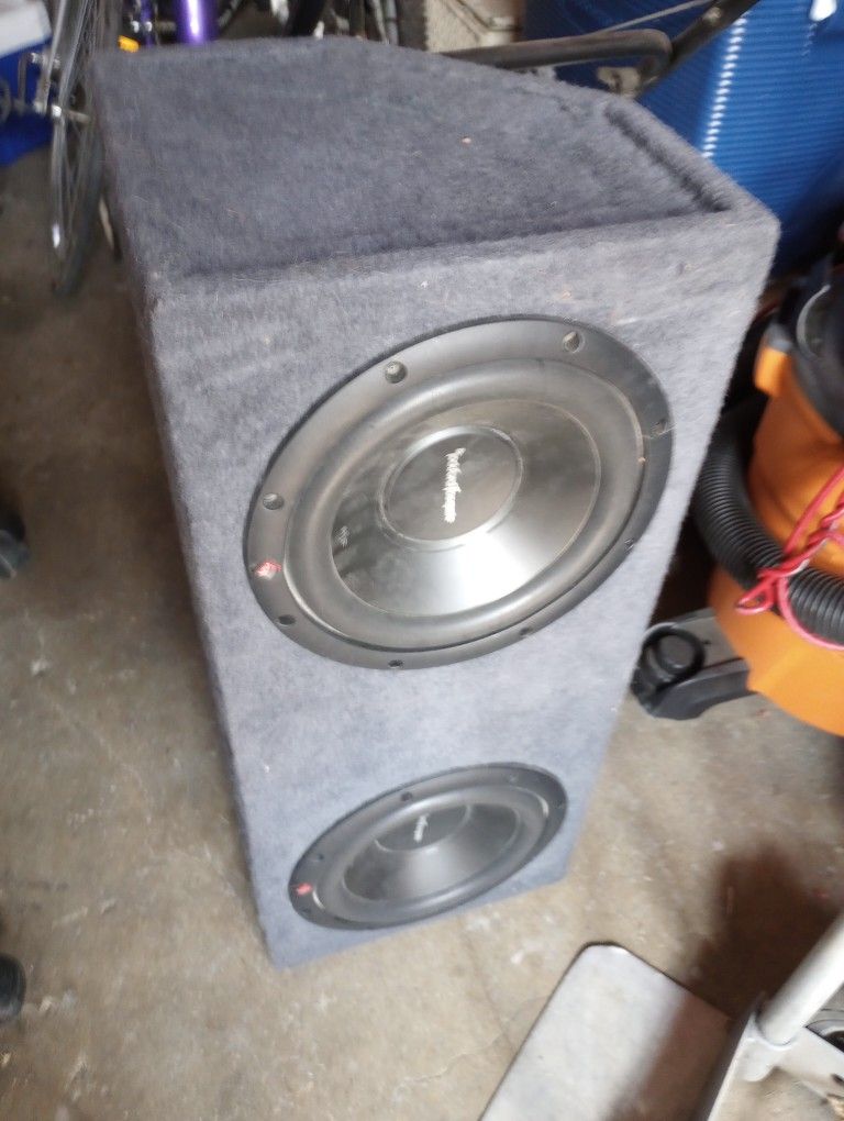 10 rocksforgate subwoofers with box enclosed $155 0.b.0