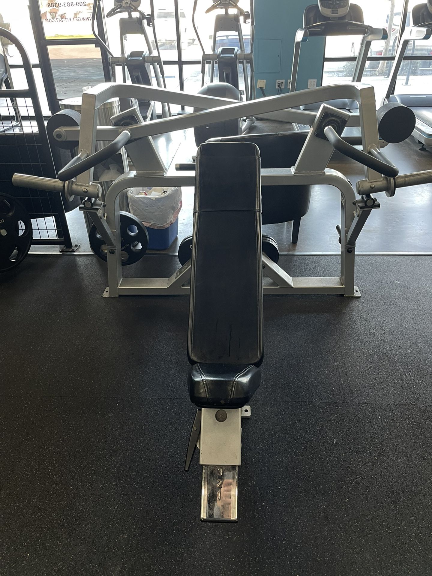 Precor Flite INCLINE BENCH PRESS FLT541 Plate Loaded Gym