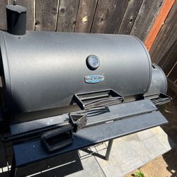 Grill “LIKE NEW”
