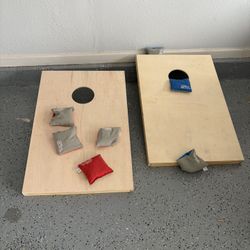 Cornholes 