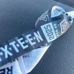 Sky Box Sixteen 