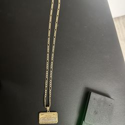 14k Gold Figaro Chain / Last Supper Nugget Pendant