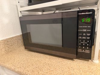 Hamilton Beach Black Countertop Microwave