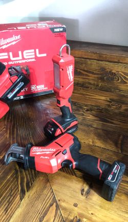 Hacksaw m12 and m18 led light with batteries