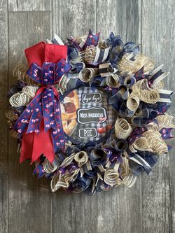 Patriotic American Wreath/Indoor-Outdoor/Wall art/Front Door Decor