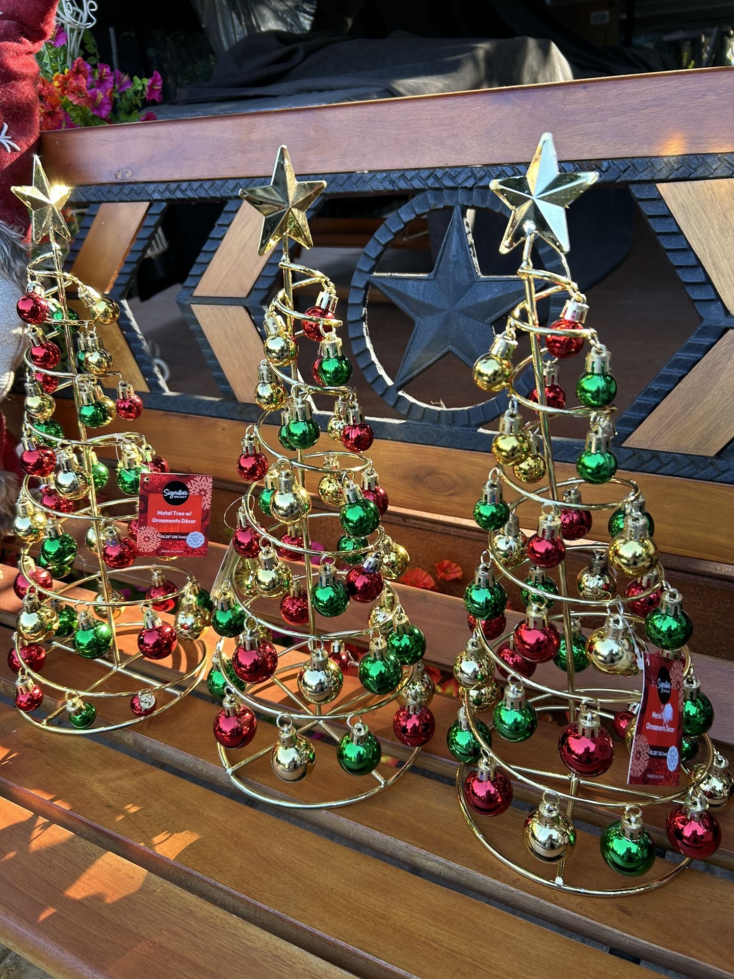 Metal Tree With Ornaments π