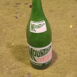 Glass Mountain Dew Bottle 1 Qt