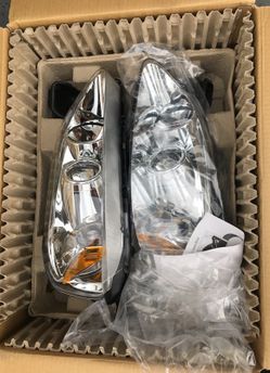 99-00 Honda Civic Civic Headlamps(TYC Brand New)