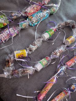 Necklace graduation candy