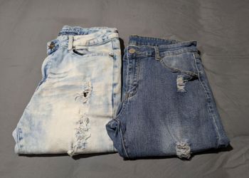 2 Pair Men's Jeans Size 32" Waist