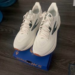Brooks Ghost 18 Size 9.5