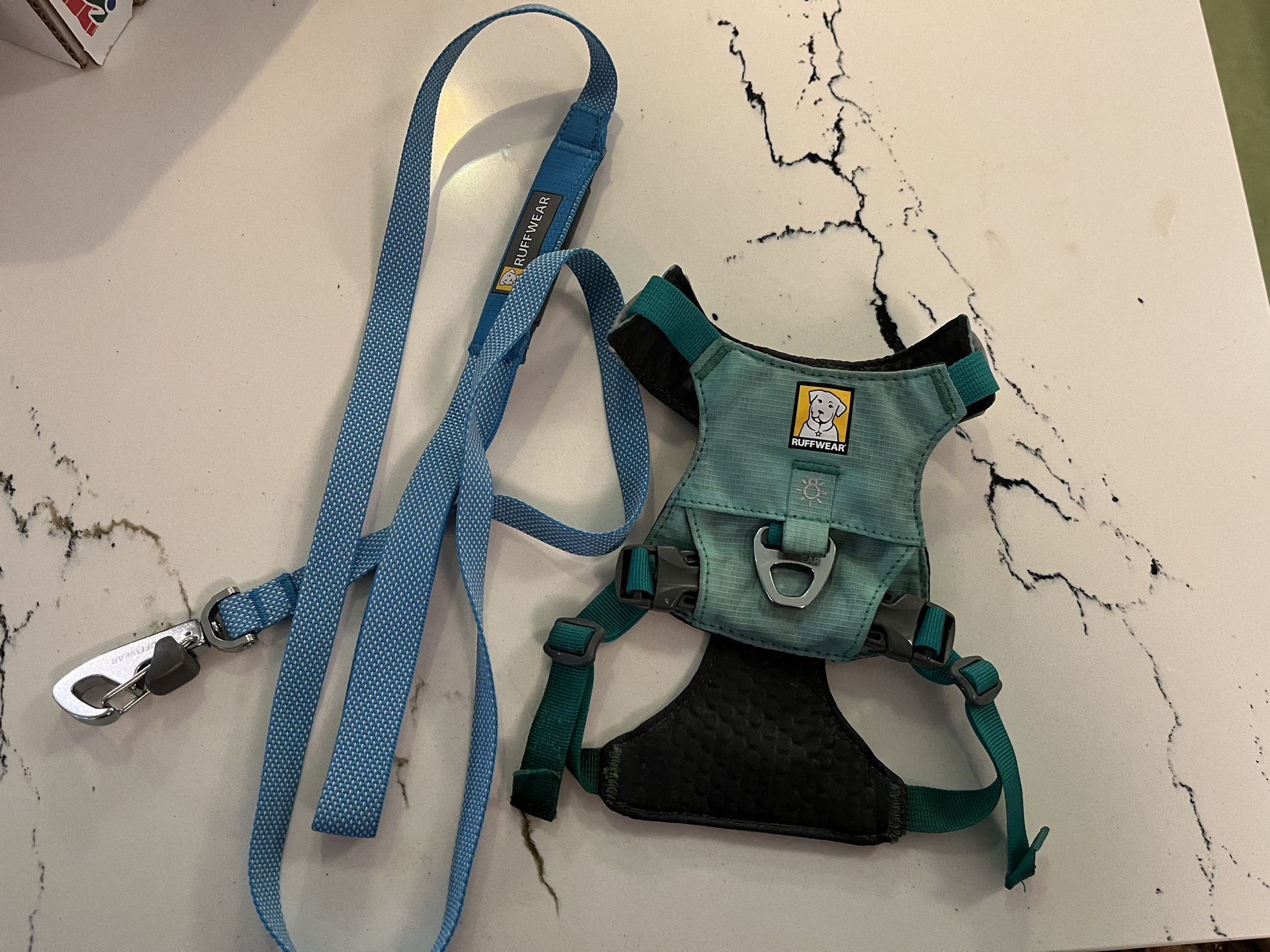 Ruffwear Hi & Light Dog Harness + Leash