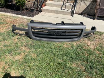 GMC Sierra 1500  Grill