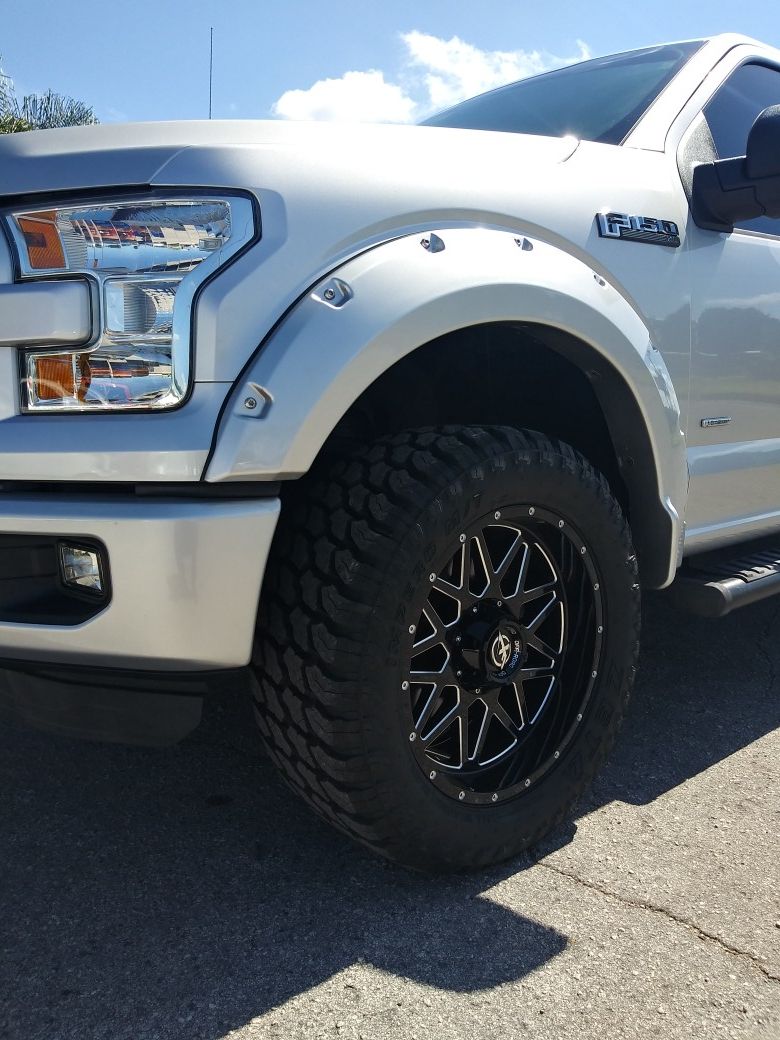 (4) New 20×9 Off Road & (4) New Mud Tires
