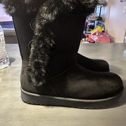 New Women’s Faux Fur Boots Size 7.5