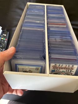 Trading cards - NFL MLB NBA 400cards