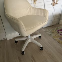 Pretty white Office Chair