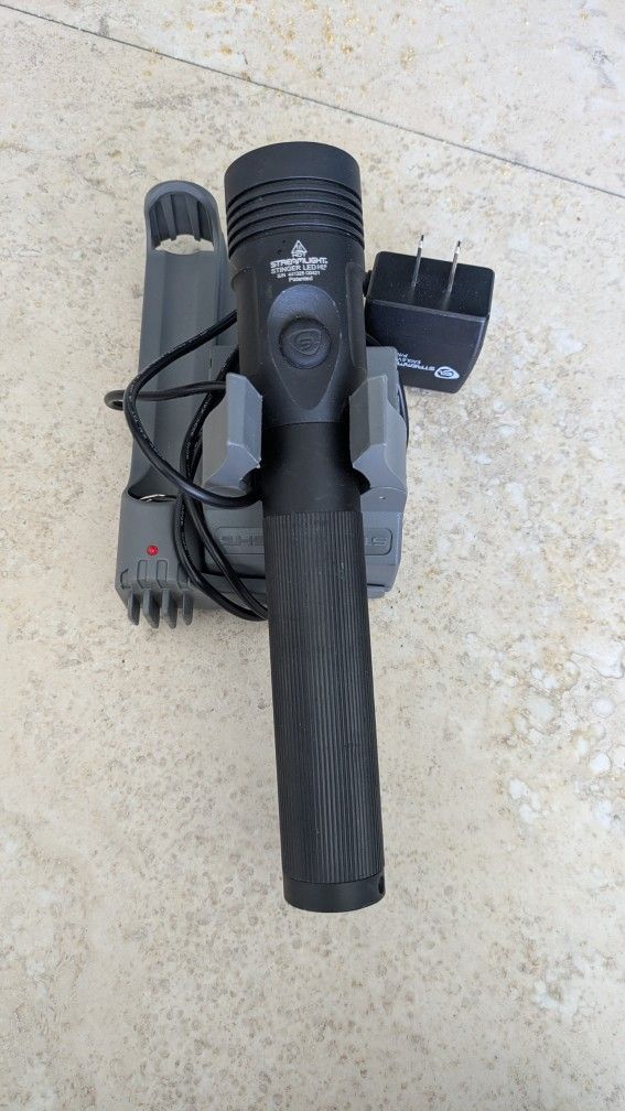 Streamlight Stinger LED HL Flashlight W/ Charger