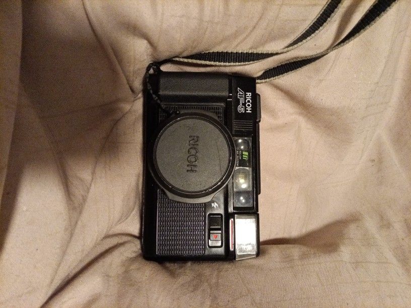 RAIOH film Camera 