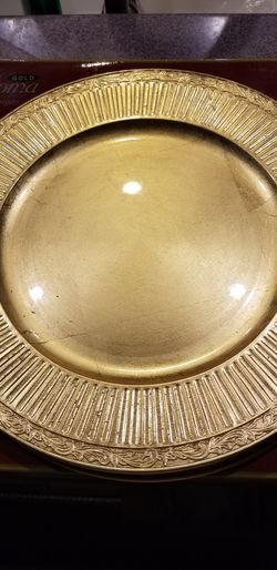 Paloma Gold Trim Design Plate Chargers - Used For Fine Dining - Set of 4