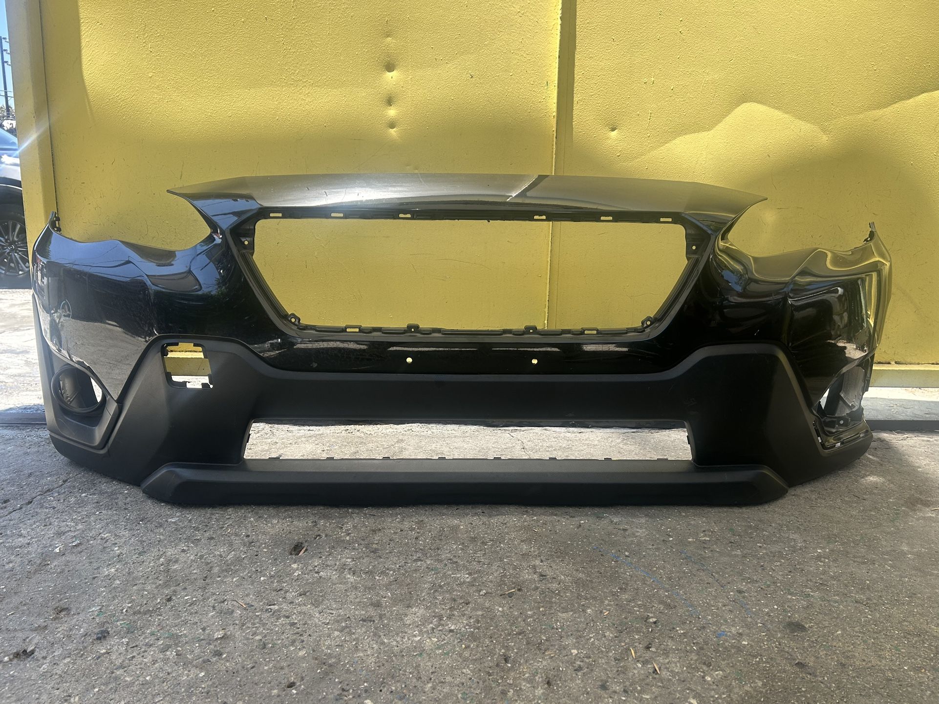 2021-2023 SUBARU CROSSTREK FRONT BUMPER OEM