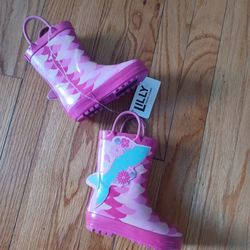 NEW WITH TAGS SIZE 5 PINK MERMAID RAIN BOOTS $40 O.B.O.