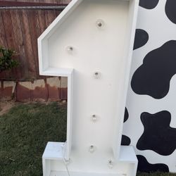 1 Woden Marquee Number