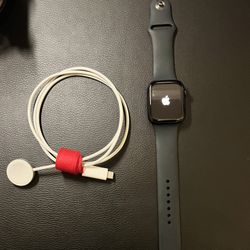 Apple Watch Series 8 - 45mm (GPS)