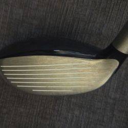 Titleist hybrid golf club, xlnt condition!
