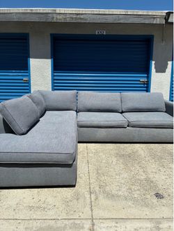 West Elm Queen Sleeper Couch 🛻Delivery Available🛻